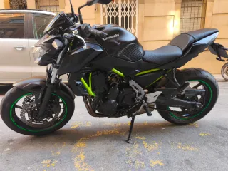 Kawasaki Z650 Negra y Verde limitada A2