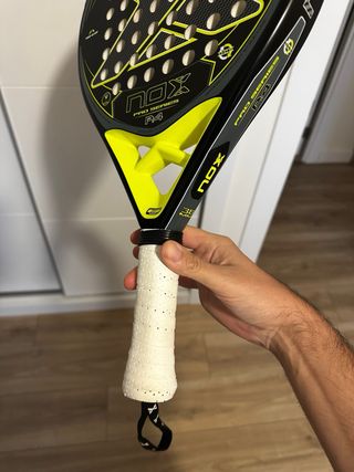 Pala de pádel Nox P4 Pro Series – Muy buen estado