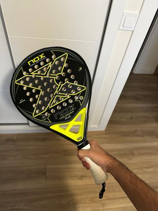 Pala de pádel Nox P4 Pro Series – Muy buen estado