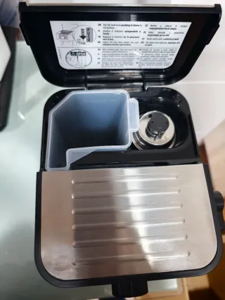 Cafetera DeLonghi Stilosa Negra