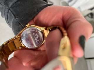 Reloj Lotus Bliss Mujer Dorado