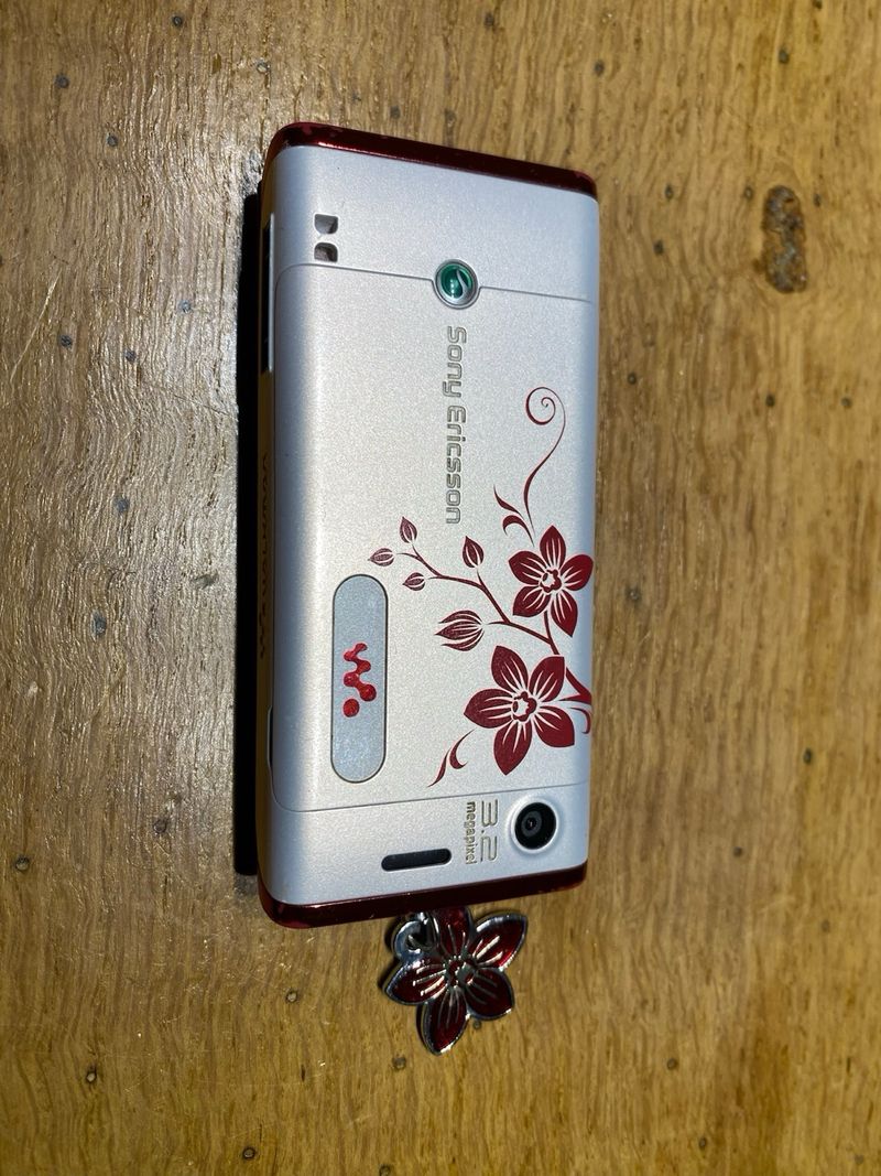 Teléfono Sony Ericsson W595i Flower edition afbeelding 8