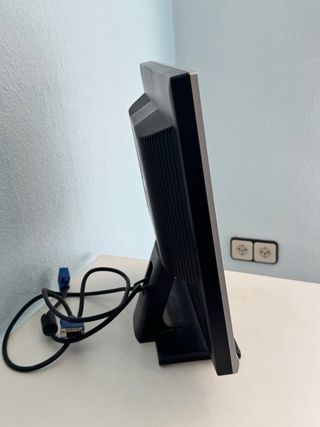 Pantalla BenQ Plata y Negra