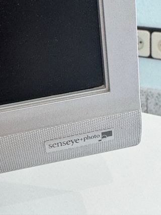 Pantalla BenQ Plata y Negra