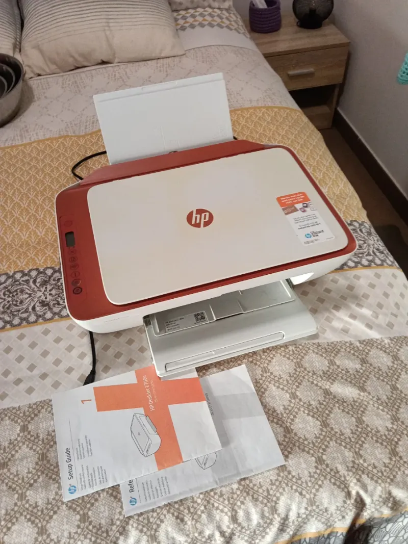 Impresora HP DeskJet 2700e Roja y Blanca afbeelding 4