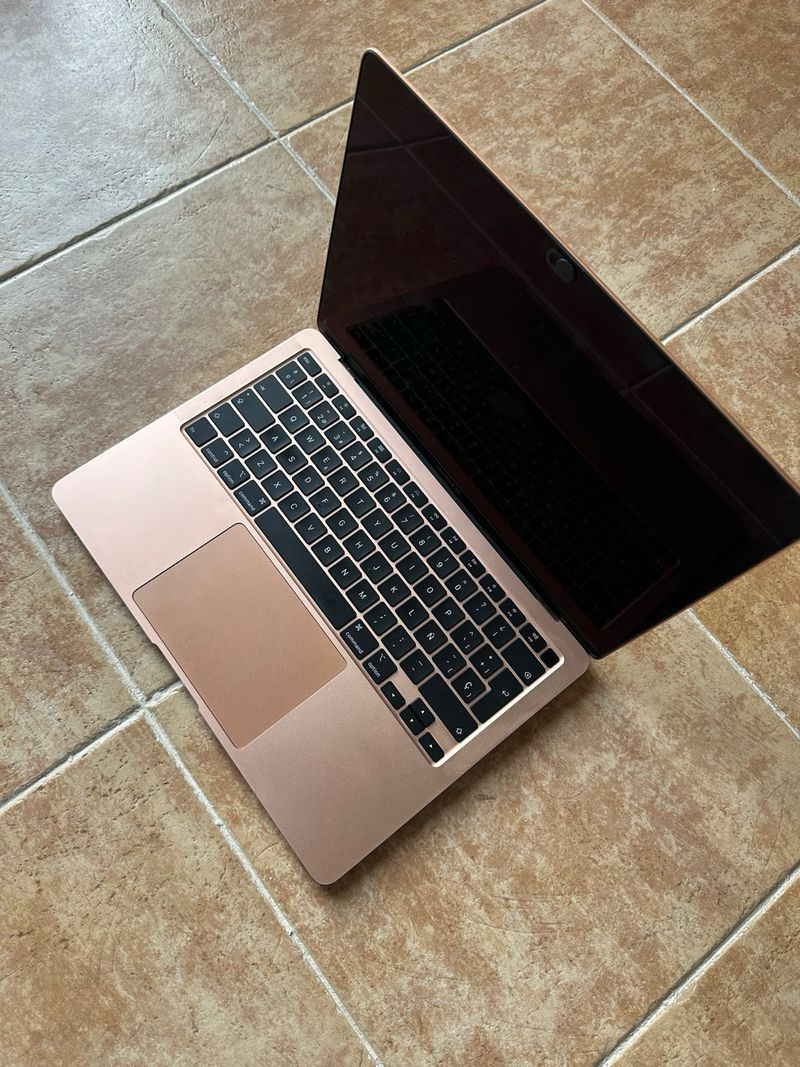 MacBook Air 2020 13 Oro Rosa afbeelding 4
