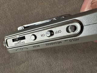 Walkman Sony SRF-M97 FM/AM Plata