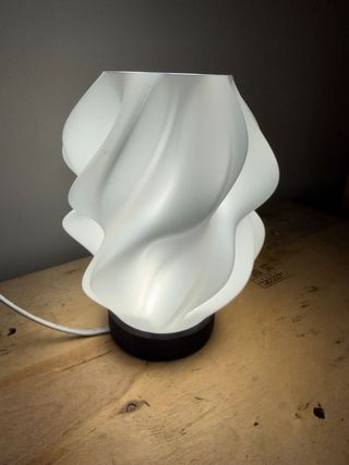 Lampada da tavolo design moderno