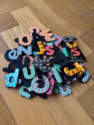 Imanes en forma de letras para niños