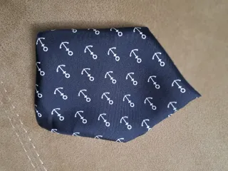 3 Sciarpe da taschino in seta, assortite