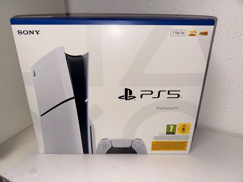 PlayStation 5 1TB Nueva Sin Uso