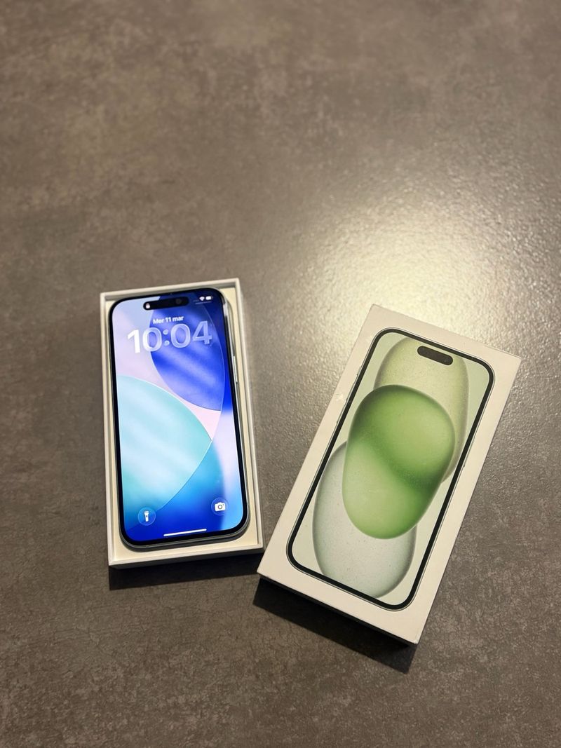 Vendo iPhone 15 128 GB, color verde