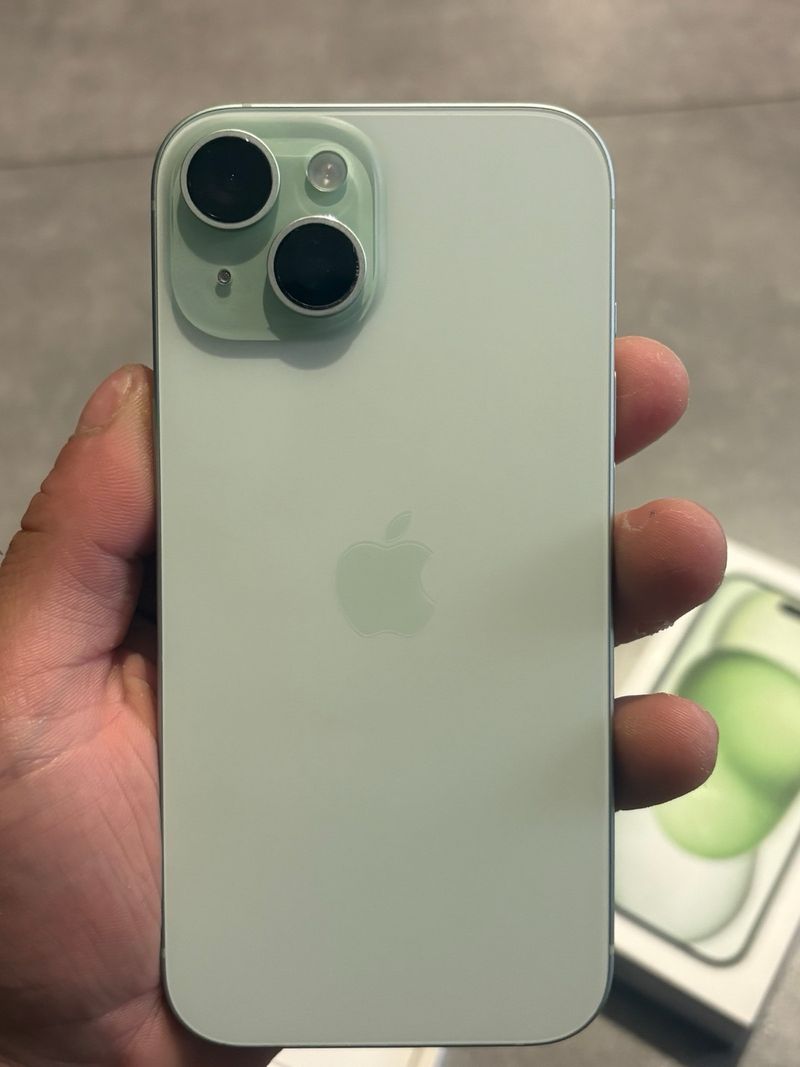 Vendo iPhone 15 128 GB, color verde afbeelding 3