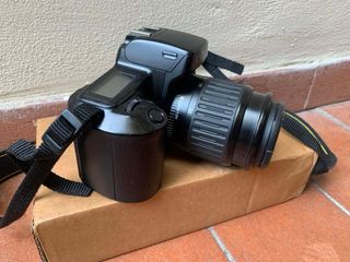 Canon EOS 1000F Reflex Analogica