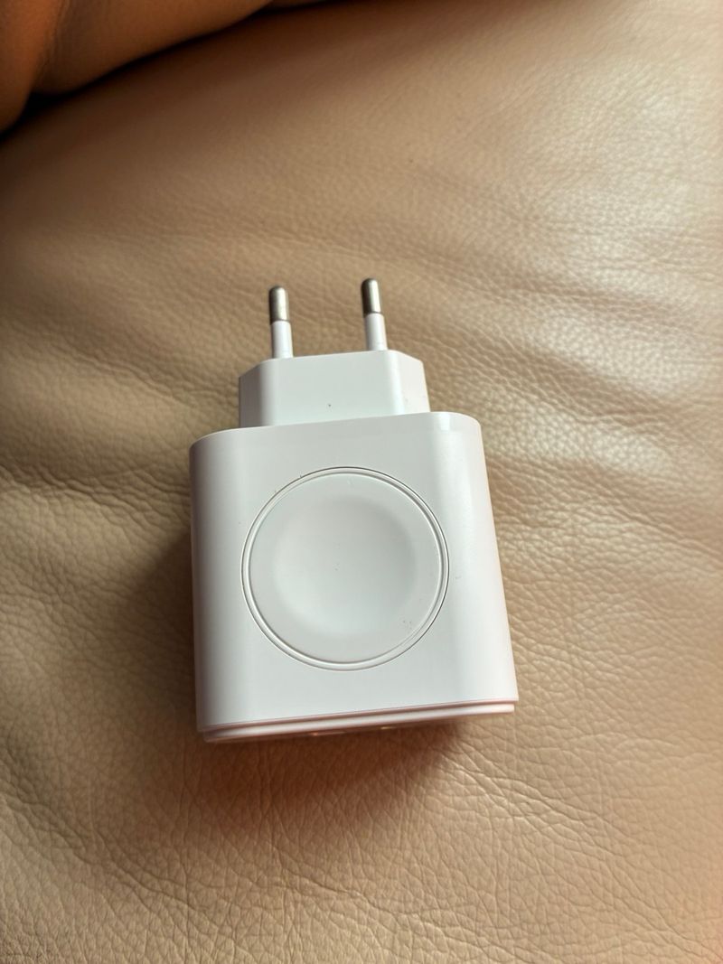 Cargador USB-A y Type-C afbeelding 2