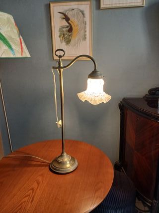 Lampada da tavolo vintage in ottone e vetro