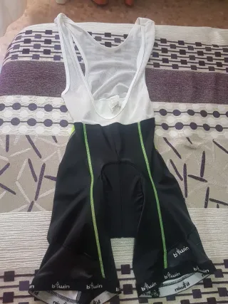 Maillot y culotte ciclista Btwin