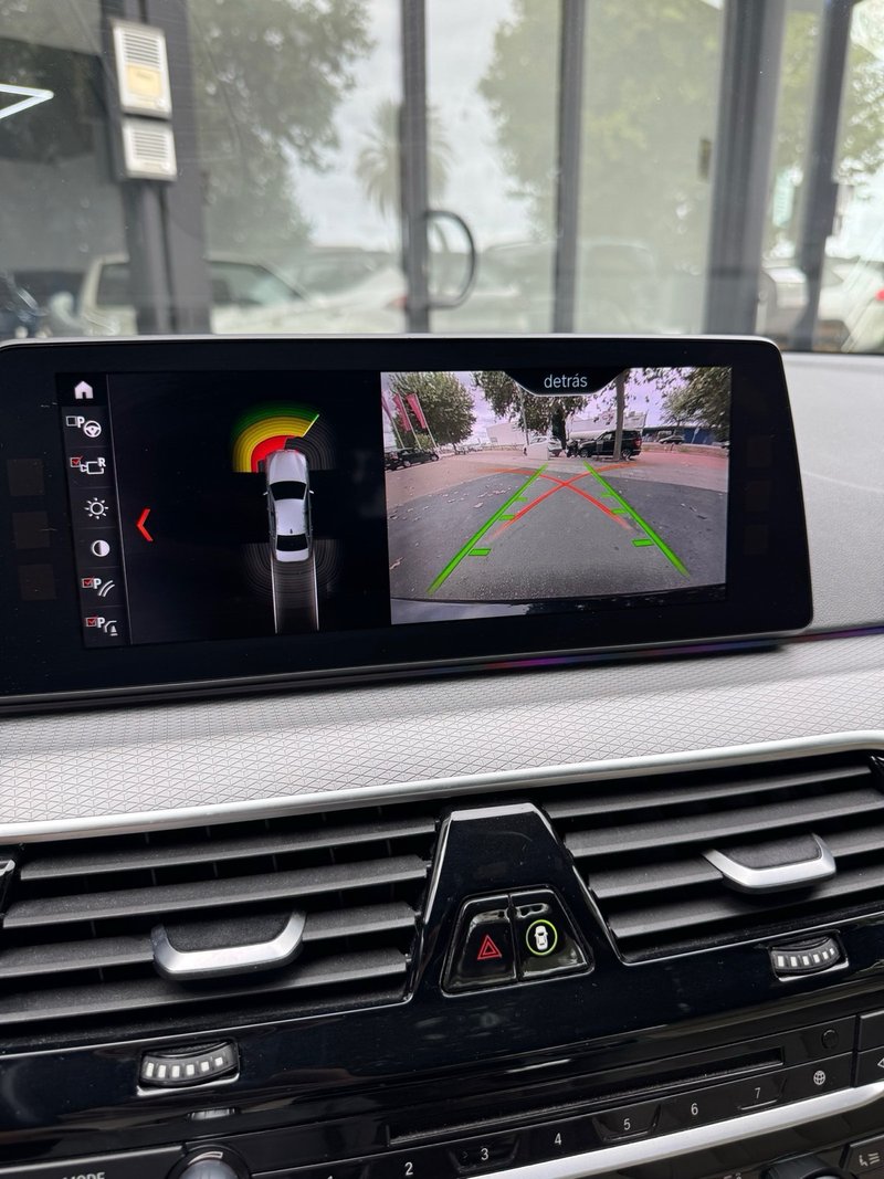 BMW Serie 5 2018, foto 26
