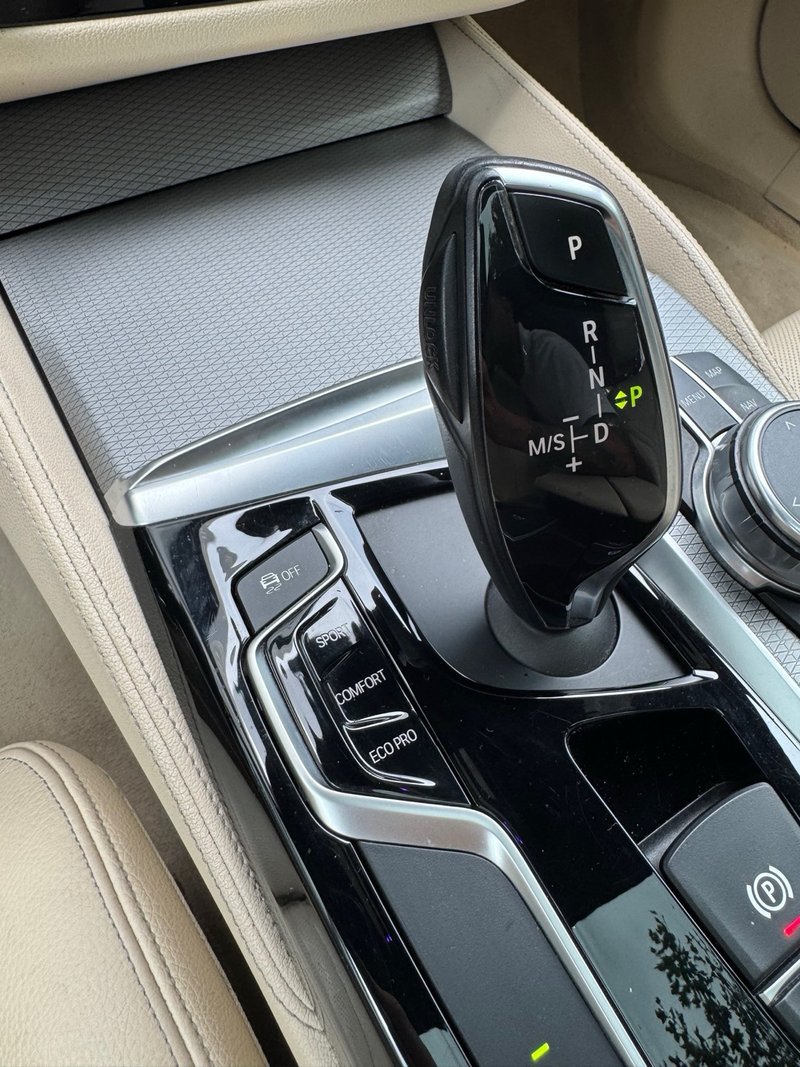 BMW Serie 5 2018, foto 20