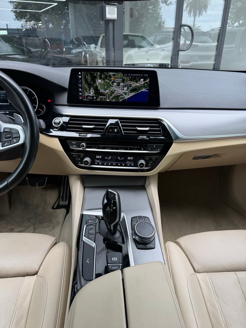 BMW Serie 5 2018, foto 18