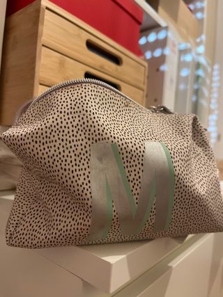 Neceser M con estampado de lunares