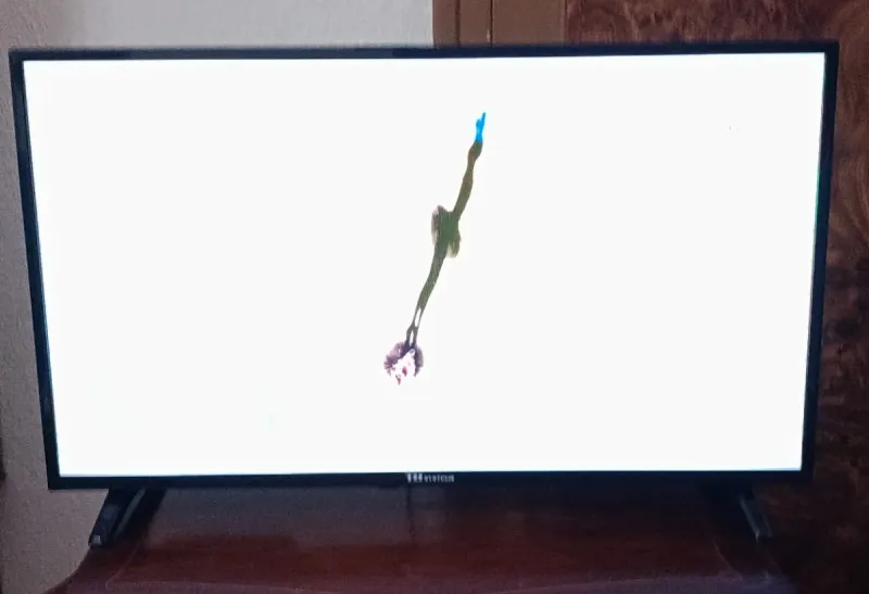 TD SYSTEMS 40 Smart TV Android afbeelding 2