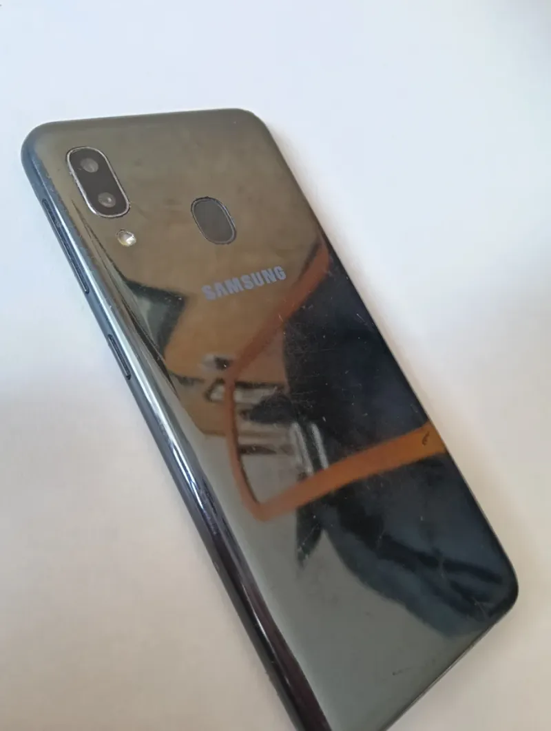 Samsung Galaxy A20e Negro afbeelding 8