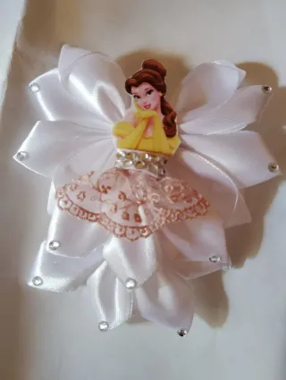 Pinza para el pelo de las princesas Disney.