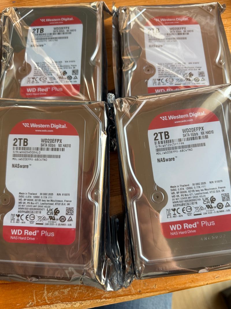 4x WD Red Plus 2TB WD20EFPX Discos Duros NAS