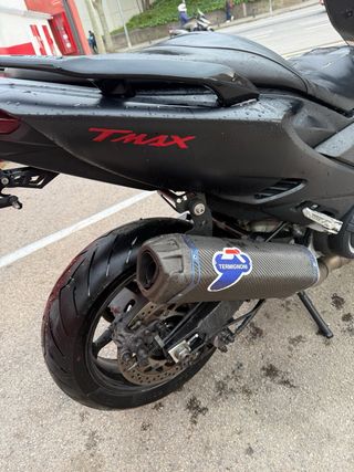 Yamaha TMAX 560 2021 Negra