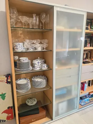 Mueble salón grande con vitrina