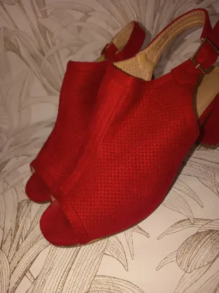 Sandalias tacón rojas