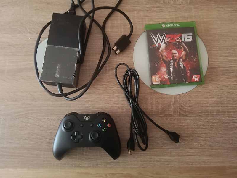 Xbox One 1TB + Juego WWE 2K16 afbeelding 5