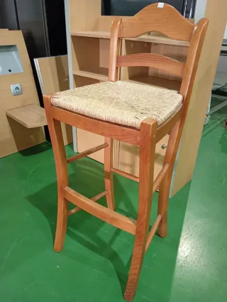 SILLA ALTA DE MADERA