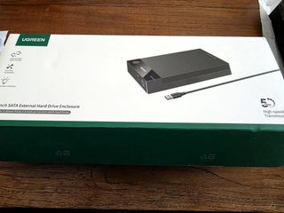 Carcasa UGREEN + HDD WD 2TB