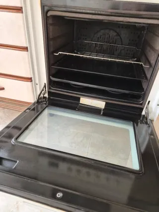 Cocina de gas con horno White Westinghouse