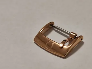 Fibbia Omega Oro Rosa