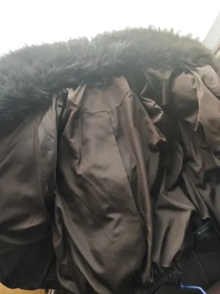 Chaqueta bomber con cuello de pelo muy suave