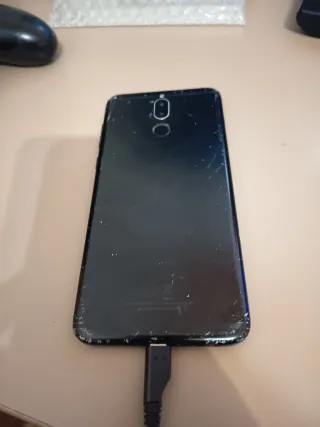 Teléfono móvil negro