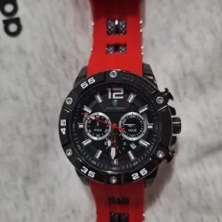 Reloj deportivo negro y rojo