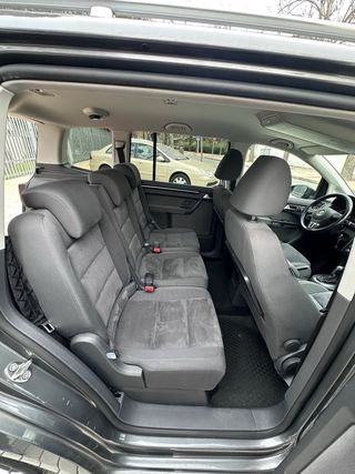 Volkswagen Touran 2011