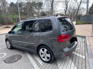 Volkswagen Touran 2011