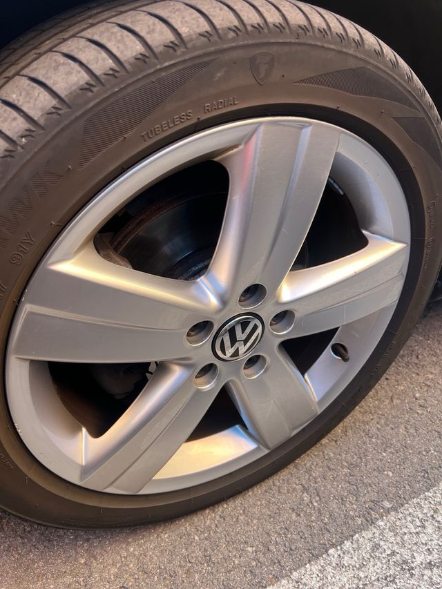 Volkswagen Touran 2011