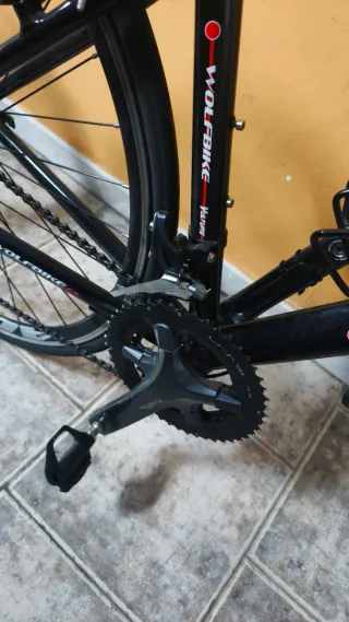 Bicicleta de carretera Wolfbike negra