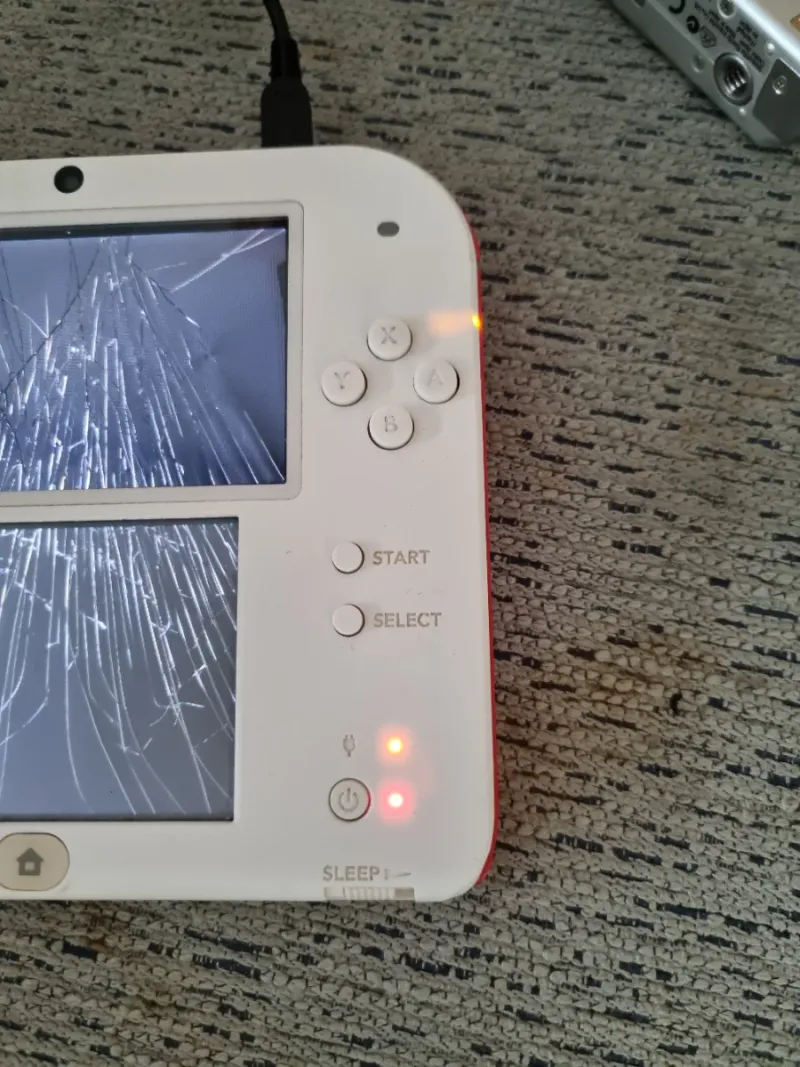 Nintendo 2DS para piezas afbeelding 2