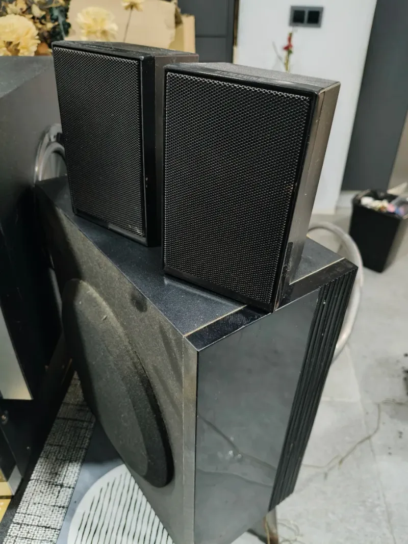 Subwoofer y Satélites Samsung Negros afbeelding 2