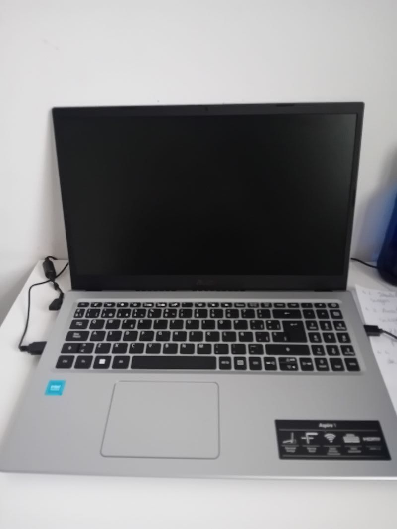 Portátil Acer Aspire 1 15.6 HD afbeelding 3