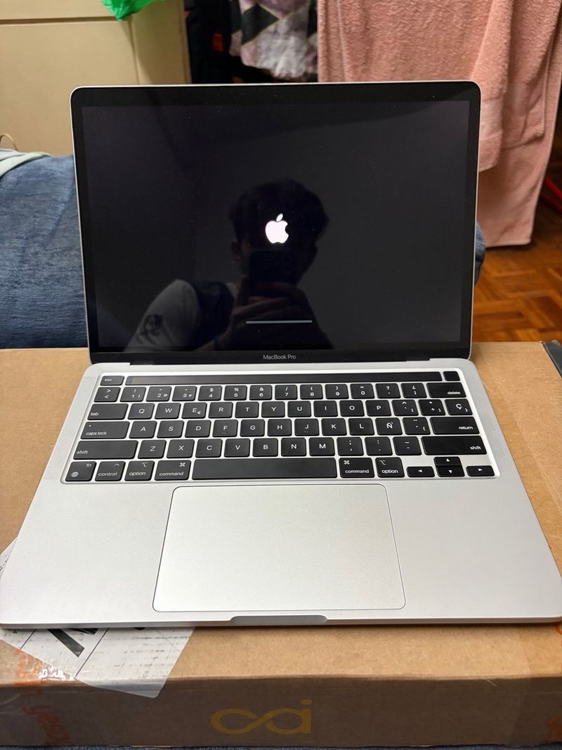 MacBook Pro M1 2020 Plata 256gb afbeelding 4