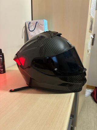 Casco de moto 130R Fibra de Carbono