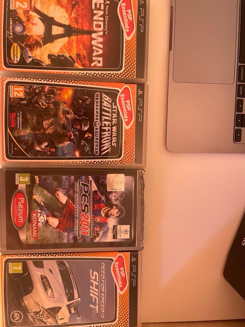 PSP Sony Negra + Juegos afbeelding 3
